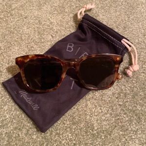 Madewell tortoiseshell sunglasses